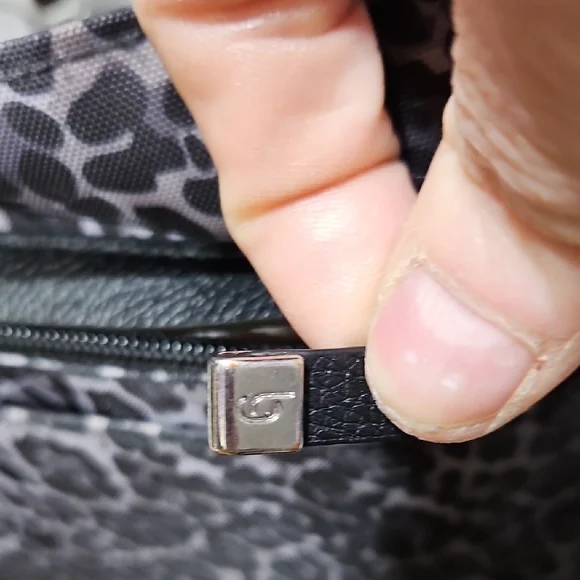 Baggallini Gray Leopard Print Belt Bag - Picture 4 of 11